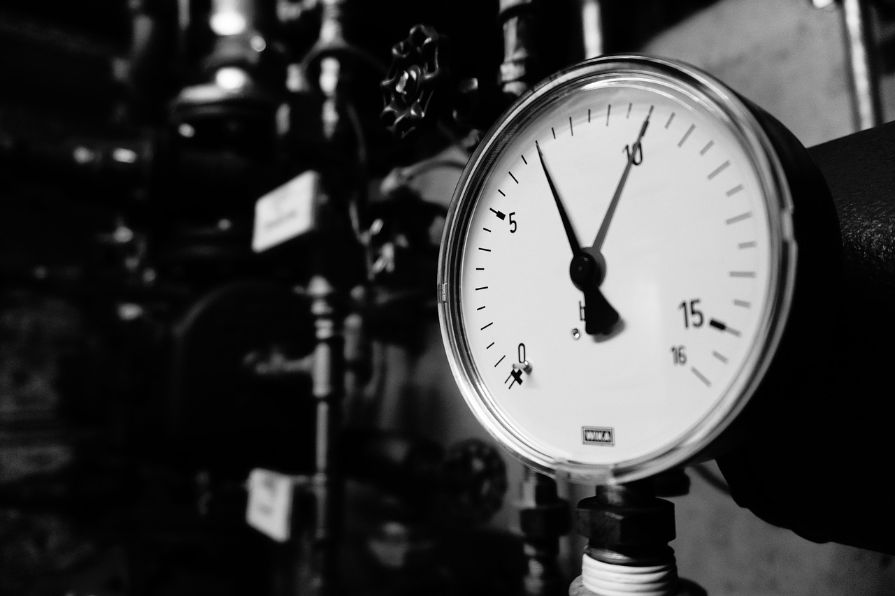 Neden Sosyal Çevreye Uyum Sağlamak İçin 'Eşik Değeri' Altındaki Harcamalar Birikip Finansal Sağlığımızı Tehdit Ediyor? Arkasındaki Gizli Sebepler